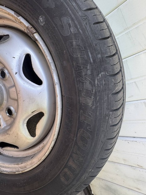 Suzuki swift felni 155/70r13 gumival eladó