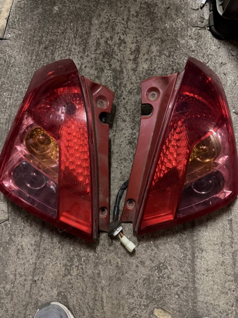 Suzuki swift hátsó lámpa