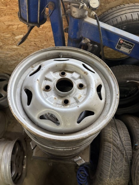 Suzuki swift lemez felni