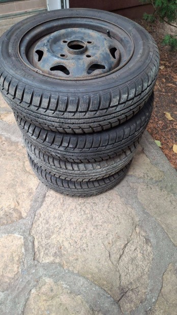 Suzuki swift téligumi