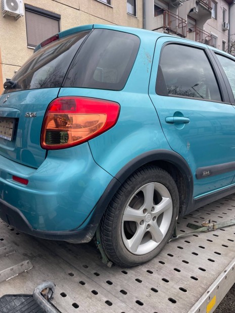Suzuki sx4 3db !! alufelni t�li gumival 205/55r16