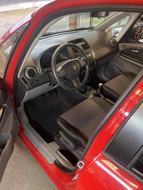 Suzuki sx4 elad