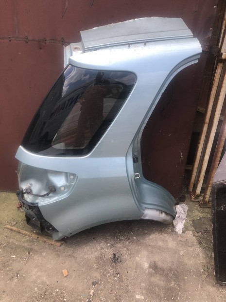 Suzuki sx4 jobb hátsó sárvédő