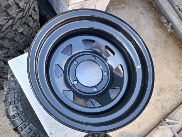 Suzuki terepjáró Off-Road felni cb110 5x139,7 15x7 ET-25