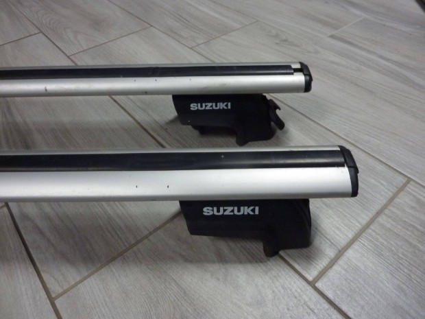 Suzuki tetőkorlátos tetőcsomagtartó csomagtartó