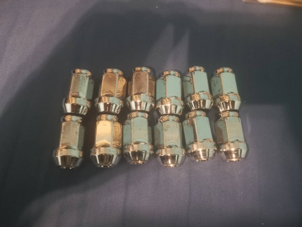 Suzuki j alufelni anya M12x1,25 19-es 12db 