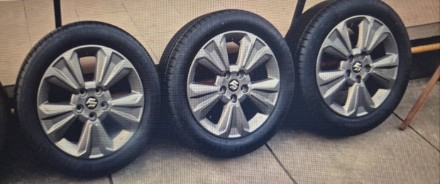 Suzuki vitara gumik 215/55r17