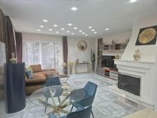 Sv�bhegyen pr�mium 106 m lak�s terasszal kerttel gar�zzsal kiad�