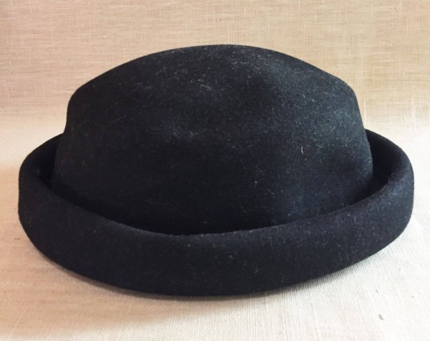 Svd fekete gyapj kalap M-es
