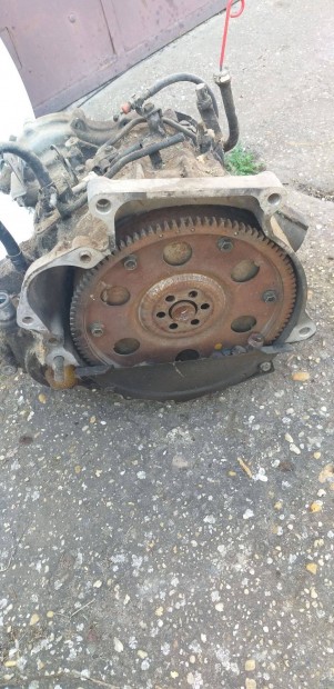 Swift 2002-es aut�mata v�lt�