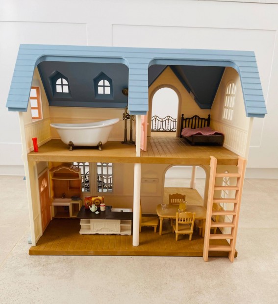 Sylvanian families Courtyard hz