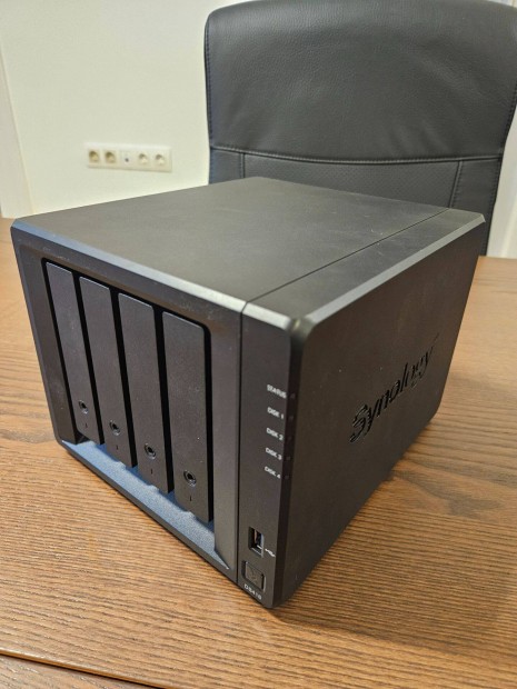 Synology DS418 4 lemezes NAS