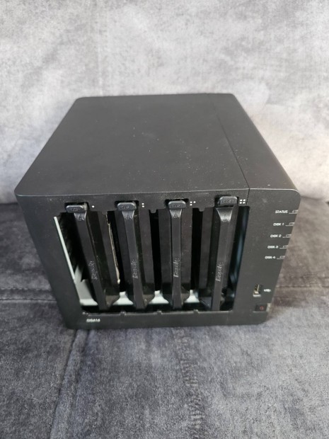 Synology Diskstation DS414,Dual CPU,1GB Ram,4x4 TB,Dual Gigabit,gari