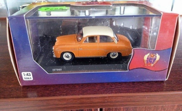 Syrena-102 IST kisauto modell 1/43 Elad