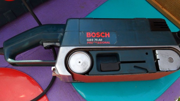 Szalagcsiszol Bosch fordulatszab. csiszol 750W Dewalt Makita szalag