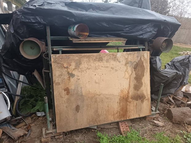 Szalagcsiszol� g�p