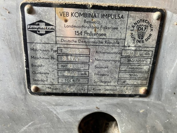 Sz�ll�t� szalag elad�