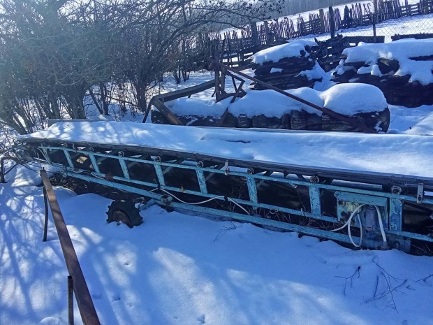 Sz�ll�t� szallag 