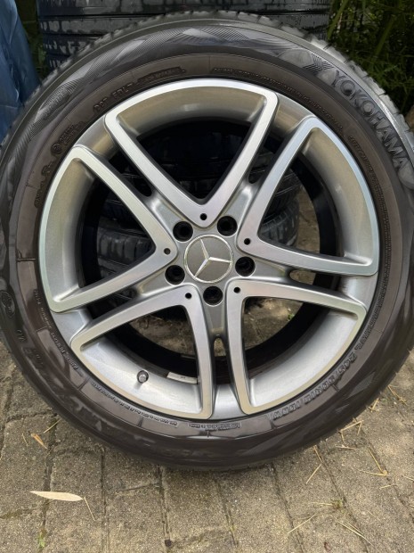 Szalonállapotú Mercedes gyári felni garnitúra, 18 coll, ET41