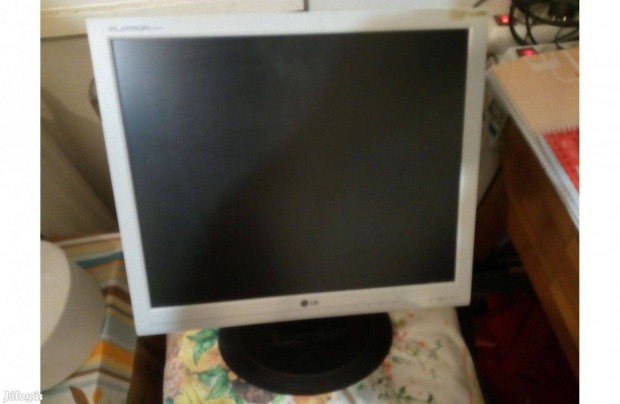 Számítógép monitor, LG . Méretei 42 cm x 36 cm