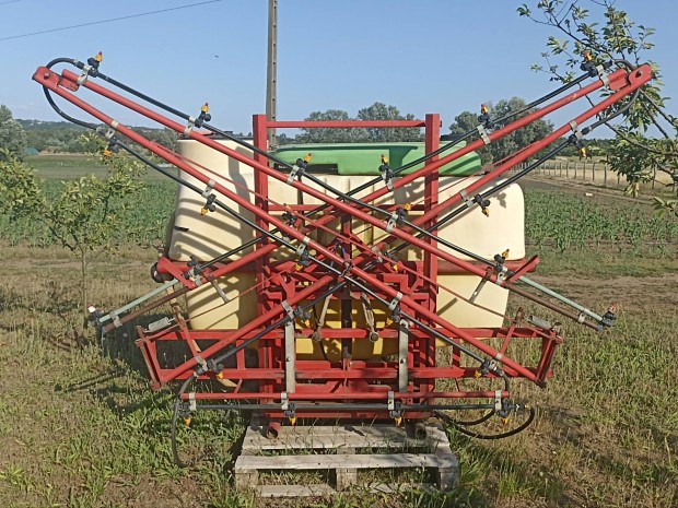 Sz�nt�f�ldi permetez�