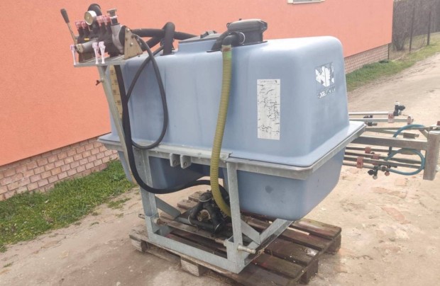 Szántóföldi permetező, MTZ traktor után