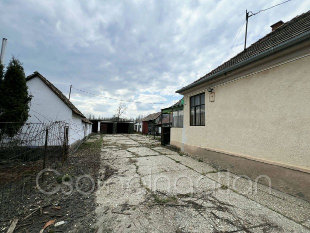 Szany - 3 szoba nappalis csal�di h�z elad�