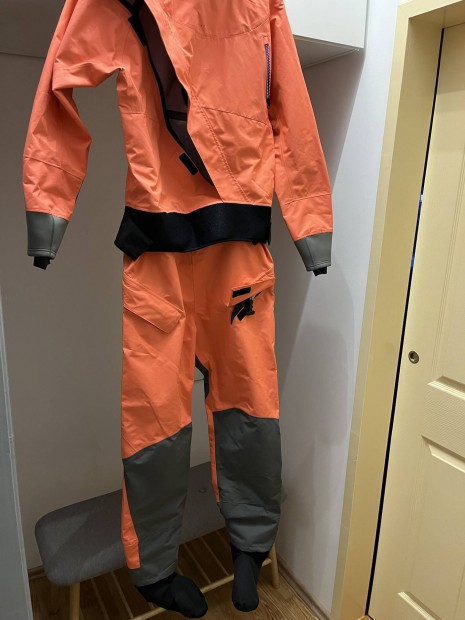 Szraz ruha (dry suit) ni