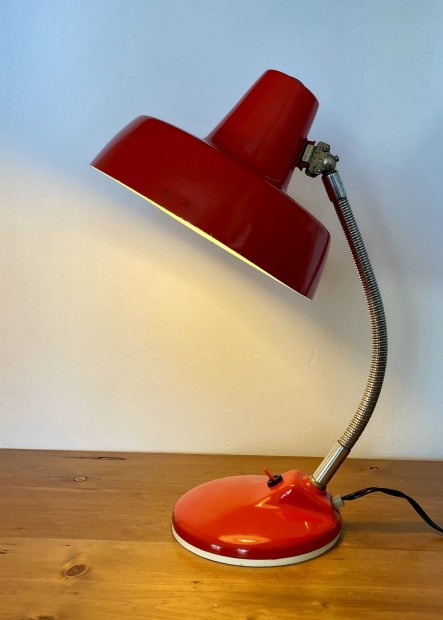 Szarvasi piros retro asztali lmpa fm vintage