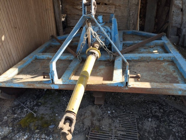 Sz�rz�z� elad�