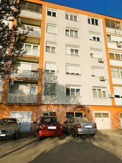 Sz�zhalombattai 52 nm-es lak�s elad�