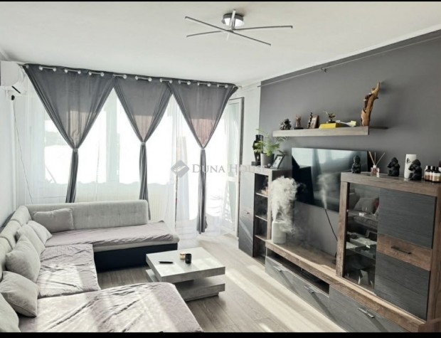 Sz�zhalombattai elad� 50 nm-es lak�s