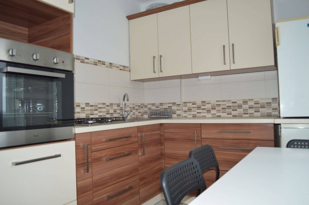 Szedreskerti 1,5 szob�s lak�s elad�