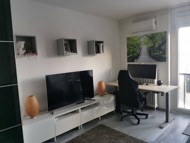 Szedreskerti lak�negyed 36 alatti 45 nm-es 1.5 szoba