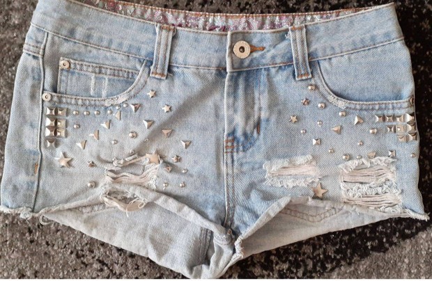 Szegecses farmer short S