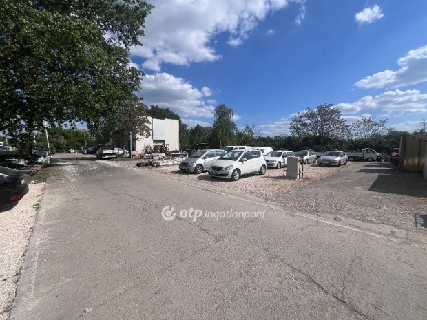 Szeged 1400 iroda-m�hely elad�!