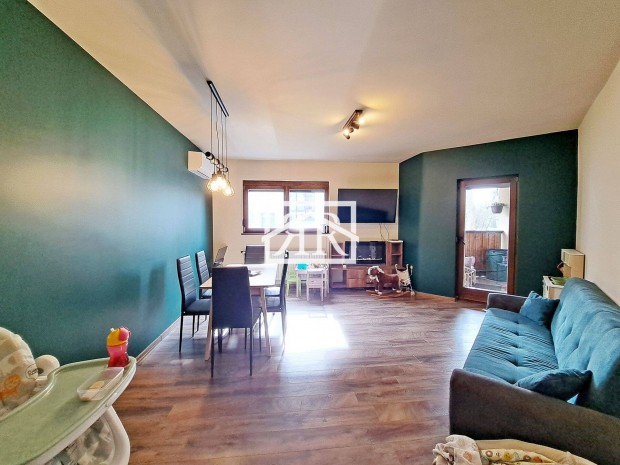 Szeged, Damjanich utcai, 89m2-es t�glalak�s, gar�zzsal egy�tt elad�