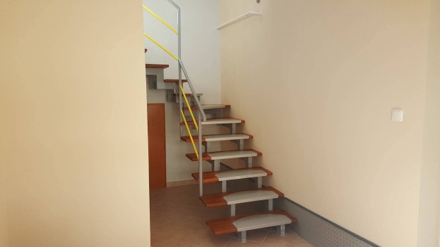 Szeged belv�ros�ban, a Byd gy�rt�l 20 percre �zleti ingatlan elad�