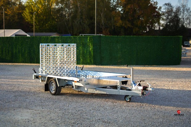 Szegeden Martz Bau 260 (1800 kg) 1 tengelyes gépszállító 1.399.000 Ft