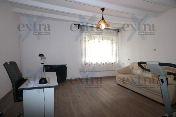 Szegeden, Dorozsm�n, 3 szob�s, f�ldszintes Csal�di h�z Elad�!