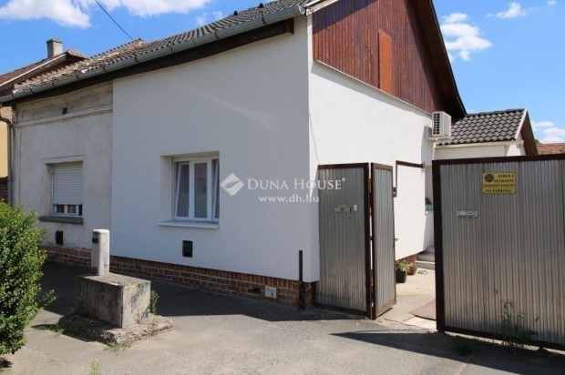 Szegedi 45 nm-es h�z elad�