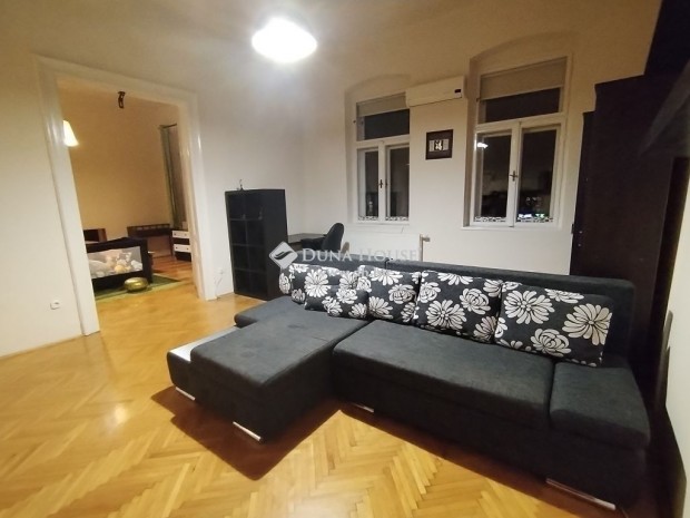 Szegedi 80 nm-es lakás kiadó