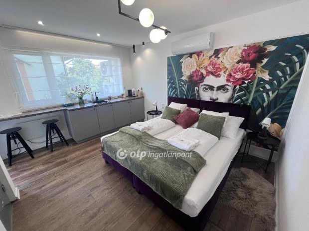 Szegedi 88 nm-es lak�s elad�