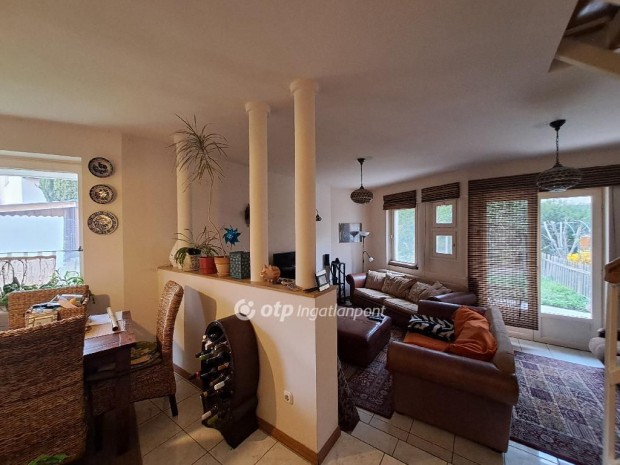 Szegedi elad� 113 nm-es lak�s