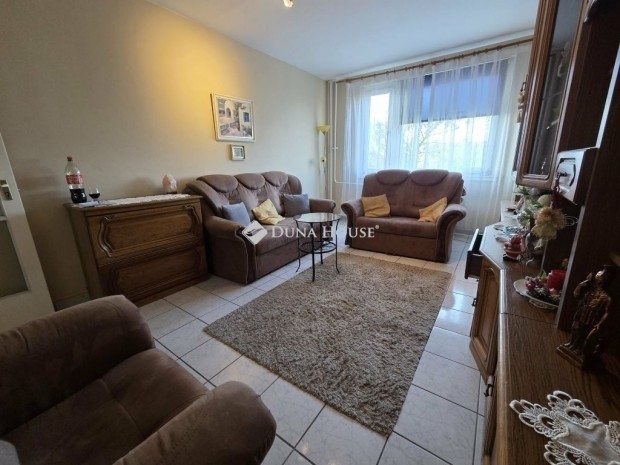 Szegedi elad� 60 nm-es lak�s