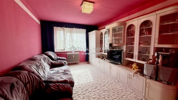 Szegedi elad� 68 nm-es lak�s