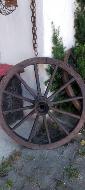 Szekér kerék,3db van,95cm átmérő