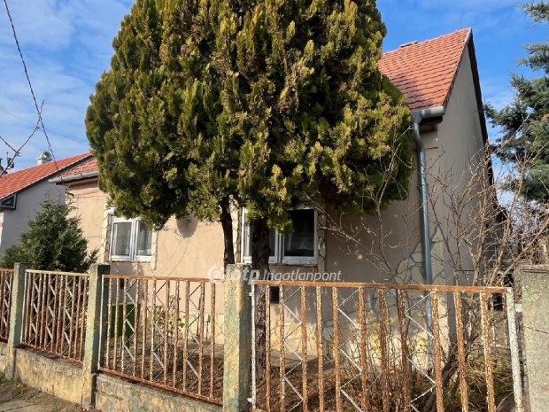 Sz�kesfeh�rv�ri 107 nm-es h�z elad�