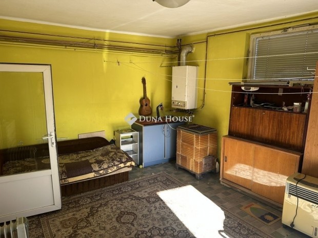 Sz�kesfeh�rv�ri 75 nm-es h�z elad�