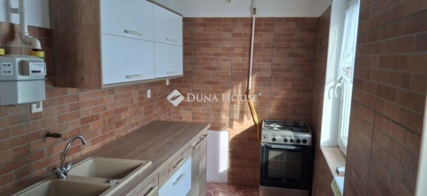 Sz�kesfeh�rv�ri elad� 55 nm-es h�z